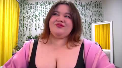 Snapshot of lilolewins chatting on 12.26.24 LiloLewins online show from 12.26.24