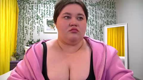 Snapshot of lilolewins chatting on 12.27.24 LiloLewins online show from 12.27.24