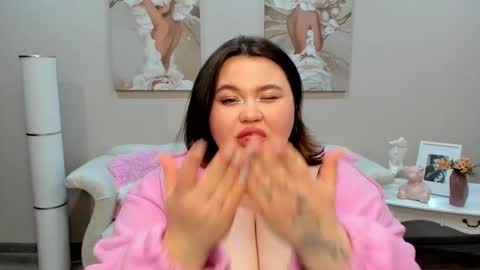 Snapshot of lilolewins chatting on 01.21.25 LiloLewins online show from 01.21.25