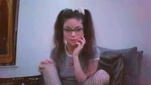 Snapshot of lilpeachybum chatting on 11.12.25 sammy sweetheart3 online show from 11.12.25