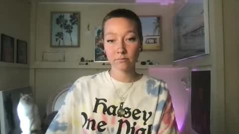 Snapshot of lilpeachykeenn chatting on 01.03.25 Lilpeachykeenn online show from 01.03.25