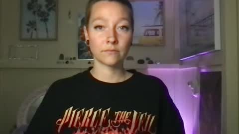 Snapshot of lilpeachykeenn chatting on 01.07.25 Lilpeachykeenn online show from 01.07.25