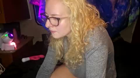 LilPies  online show from 11.30.25