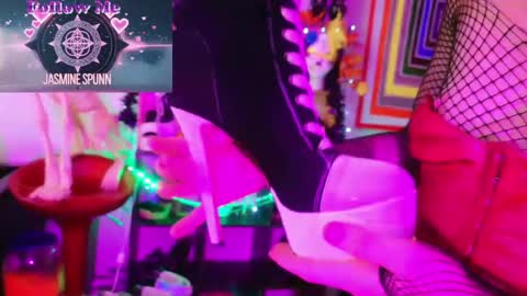 jasmine spunn online show from 10.26.25