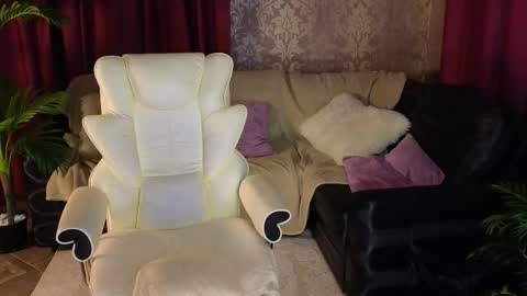 Lilu online show from 10.08.25