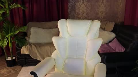 Lilu online show from 10.11.25