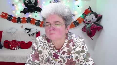 Lilu online show from 10.16.25