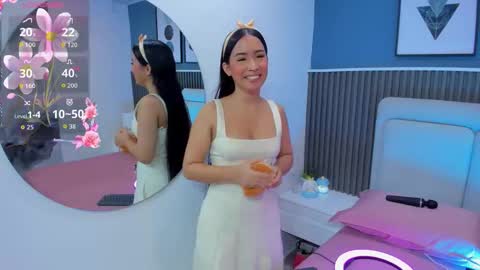  lily  online show from 11.19.25