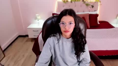Snapshot of lily_bloom__ chatting on 07.22.26 lily_bloom__ online show from 07.22.26