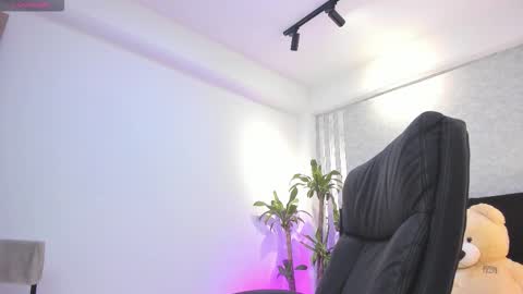 lily_cash1 online show from 12.01.25