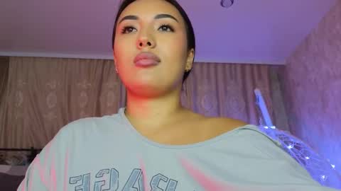 Snapshot of lily_foster_ chatting on 02.17.26 Lily online show from 02.17.26