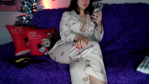 Lily Litle online show from 01.05.25