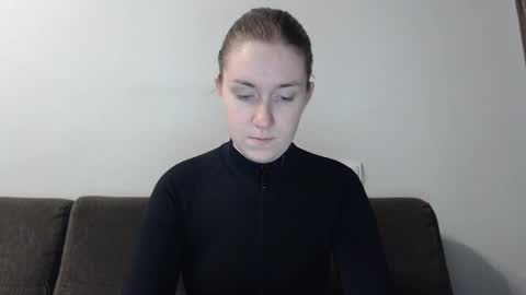 lily_love_x online show from 02.05.25