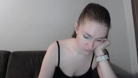 lily_love_x online show from 10.10.25