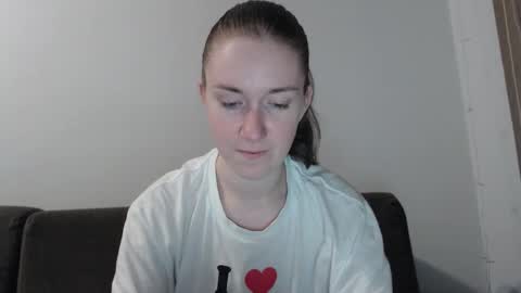 lily_love_x online show from 11.25.25