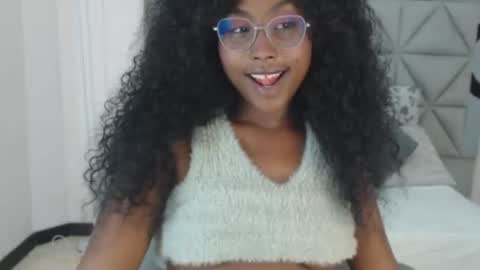 Snapshot of lily_mendoza chatting on 06.30.26 lily_mendoza online show from 06.30.26