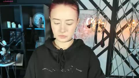 Snapshot of lily_moonlight chatting on 02.26.26 Lily online show from 02.26.26