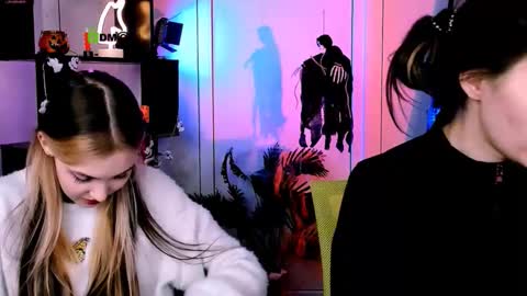 Snapshot of lily_morty chatting on 11.01.25 Lily online show from 11.01.25