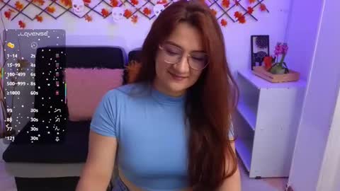 Snapshot of lily_ponce chatting on 10.20.25 Lily online show from 10.20.25