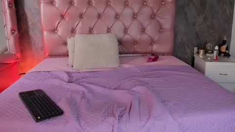 Snapshot of lily_rose0 chatting on 02.27.26 lily_rose0 online show from 02.27.26