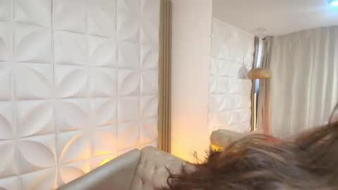 Snapshot of lily_rousee_ chatting on 11.21.25 Lily Lauren online show from 11.21.25