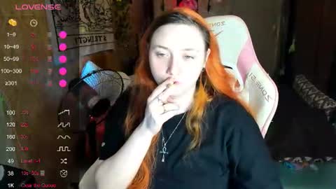 Snapshot of lily_shamy chatting on 06.22.26 Alice online show from 06.22.26