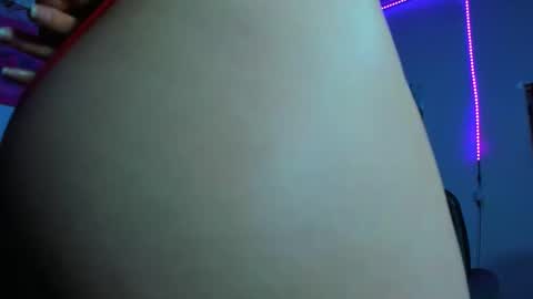 Snapshot of lily_stone04 chatting on 12.02.25 lily_stone04 online show from 12.02.25