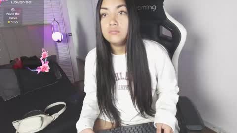 lily_waist online show from 11.08.25