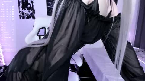 Lily online show from 10.30.25