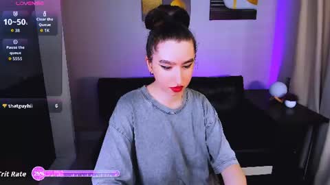 Snapshot of lily_xbaby chatting on 06.13.26 LILY online show from 06.13.26