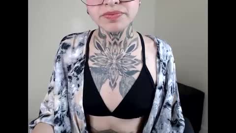 Lily online show from 01.19.25