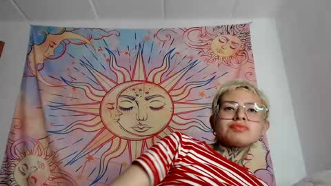 Snapshot of lilyadamsc chatting on 06.20.26 Lily online show from 06.20.26