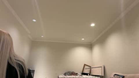 Snapshot of lilybrown07 chatting on 02.14.26 lilybrown07 online show from 02.14.26