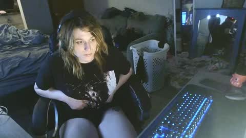 Snapshot of lilybvixen chatting on 04.23.26 lilybvixen online show from 04.23.26