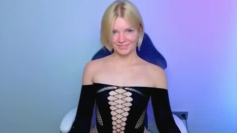 Snapshot of lilydavisss chatting on 06.16.26 lilydavisss online show from 06.16.26