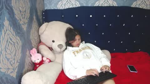 Snapshot of lilyevansxx chatting on 03.09.25 Lily online show from 03.09.25