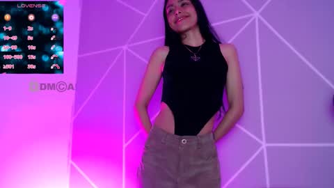 Snapshot of lilylouisee_ chatting on 10.18.25 Liliana louise online show from 10.18.25