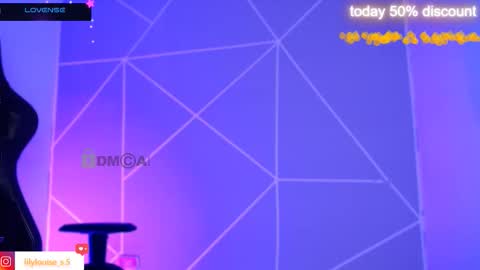 Snapshot of lilylouisee_ chatting on 11.13.25 Liliana louise online show from 11.13.25