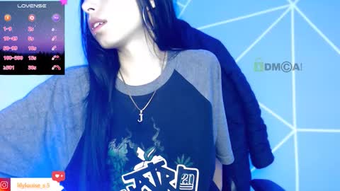 Snapshot of lilylouisee_ chatting on 12.22.25 Liliana louise online show from 12.22.25