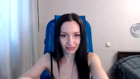 Snapshot of lilymellow chatting on 12.27.24 Lily online show from 12.27.24