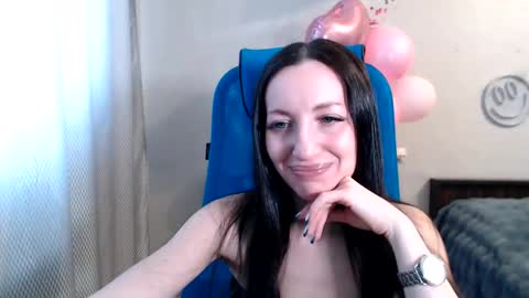 Snapshot of lilymellow chatting on 01.24.25 Lily online show from 01.24.25