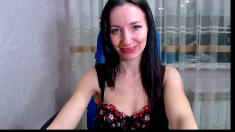 Snapshot of lilymellow chatting on 02.02.25 Lily online show from 02.02.25