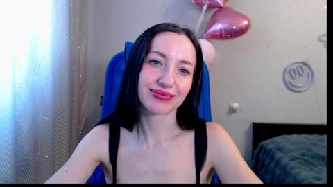 Snapshot of lilymellow chatting on 02.08.25 Lily online show from 02.08.25