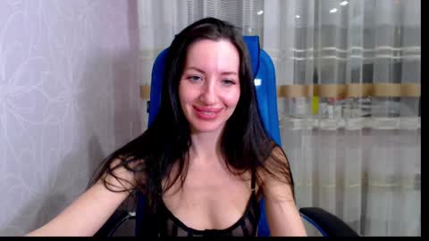 Snapshot of lilymellow chatting on 02.15.25 Lily online show from 02.15.25