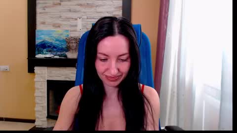 Snapshot of lilymellow chatting on 03.05.25 Lily online show from 03.05.25