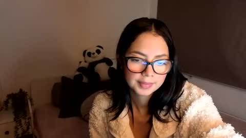 LillyPanda online show from 11.06.25
