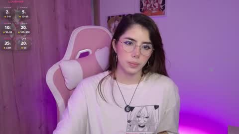 Snapshot of lilyrouse_ chatting on 05.31.26 lily help me to collect more cosplay online show from 05.31.26