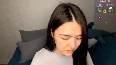 Snapshot of lilysollar chatting on 04.05.26 Lily online show from 04.05.26
