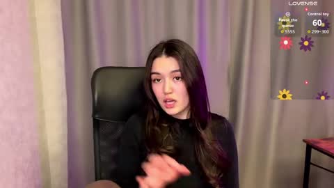 Snapshot of lilysollar chatting on 04.18.26 Lily online show from 04.18.26