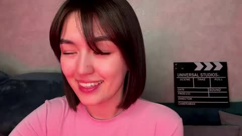 Snapshot of lilysollar chatting on 05.10.26 Lily online show from 05.10.26